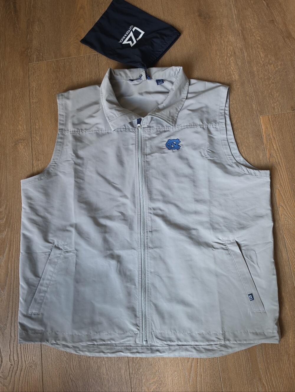 Cutter & Buck DryTec Charter Eco Vest Mens XL Gray Windbreaker Zip UNC Tar Heels